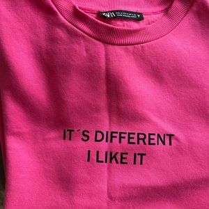 Zara top oversize size small but fits like medium